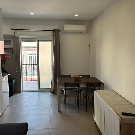 アパート Olinda's One Bedroom In Center *