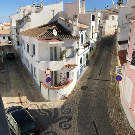 Olinda's One Bedroom In Center