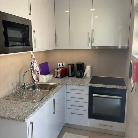 Olinda's One Bedroom In Center *